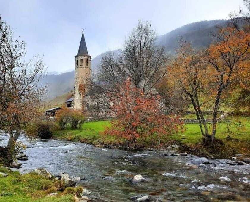 Mcastet, Casita Aranesa En El Valle De Aran Bossost Ngoại thất bức ảnh